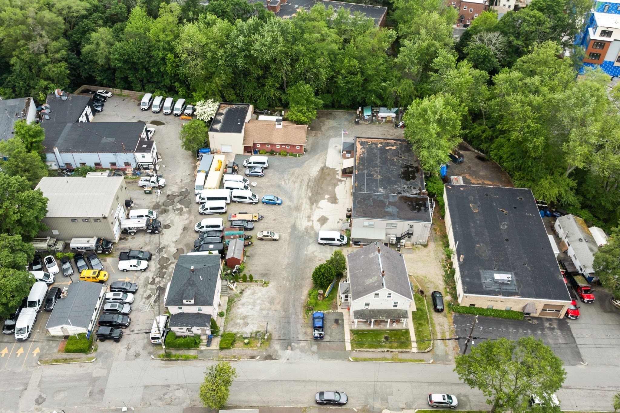 main property photo 35