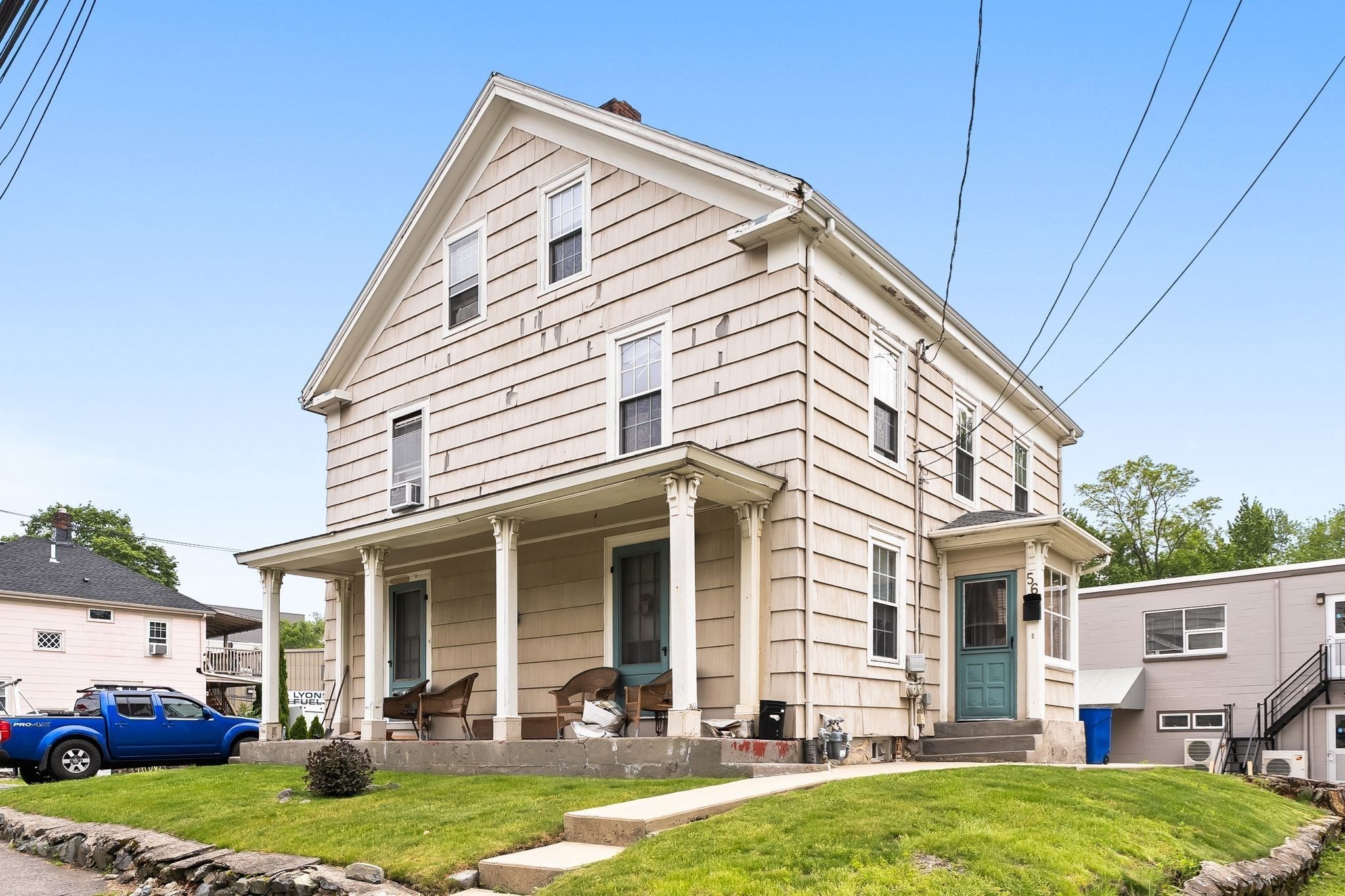 main property photo 37