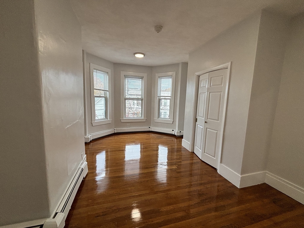 property viewer photo 6