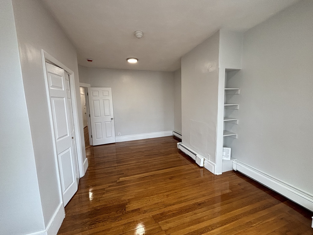 property viewer photo 7