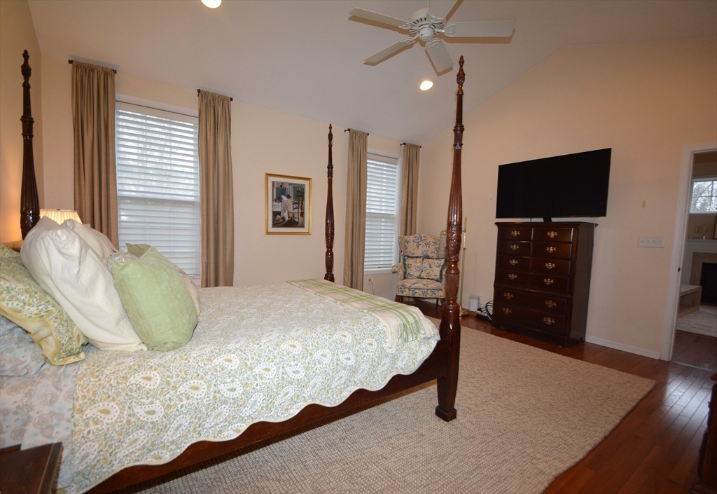 property viewer photo 16