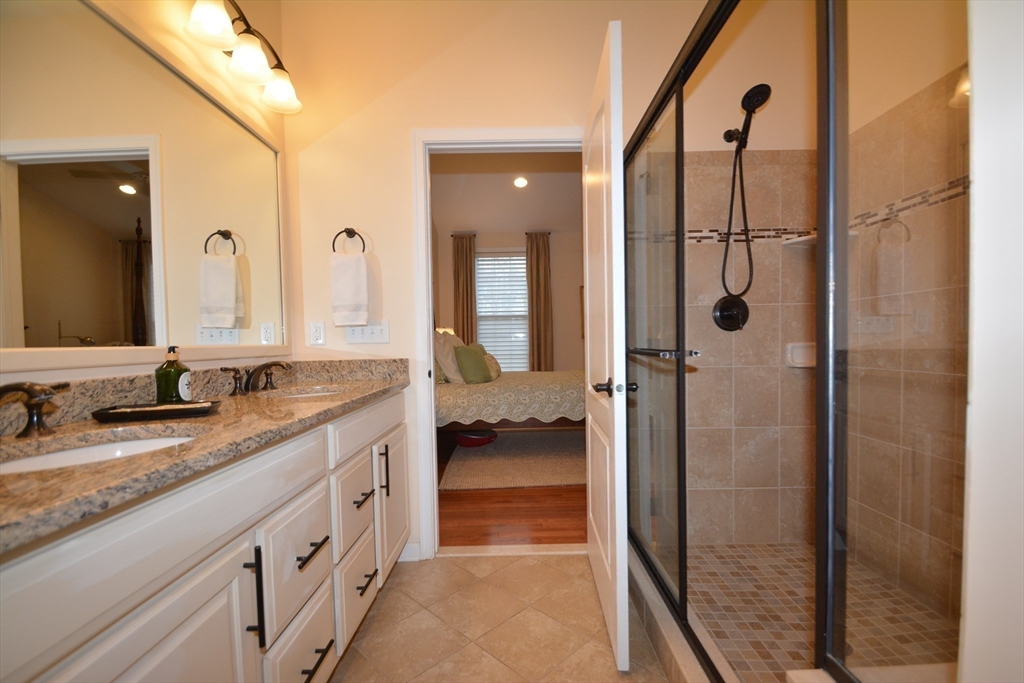 property viewer photo 17