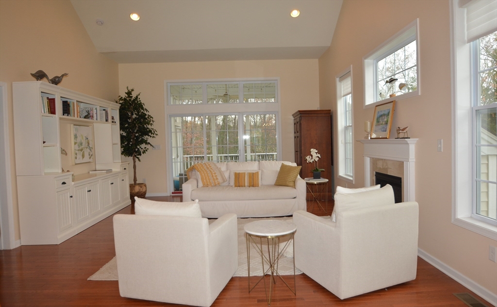 property viewer photo 4