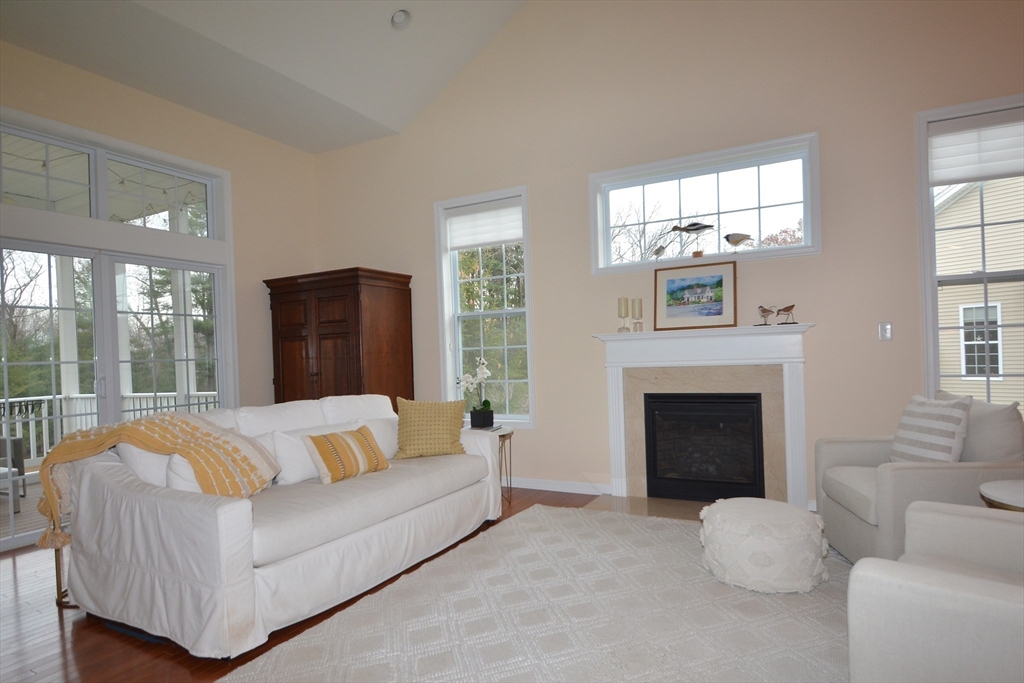 property viewer photo 7