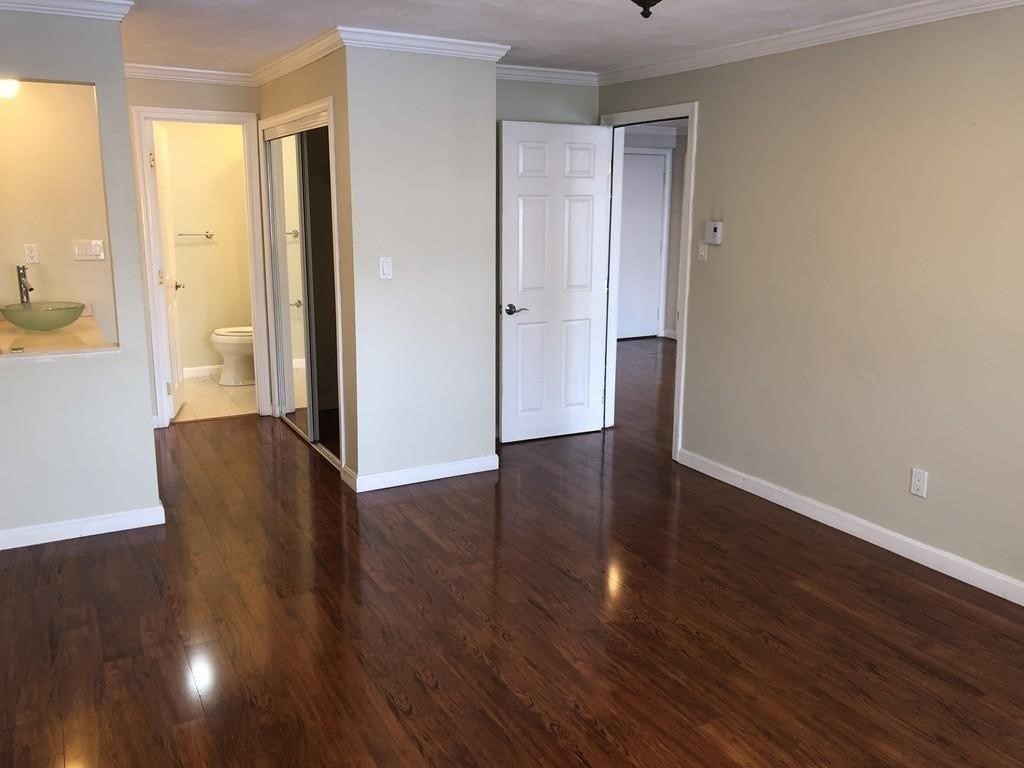property viewer photo 3