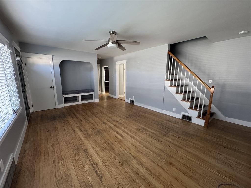 property viewer photo 5