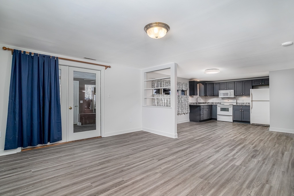 property viewer photo 6