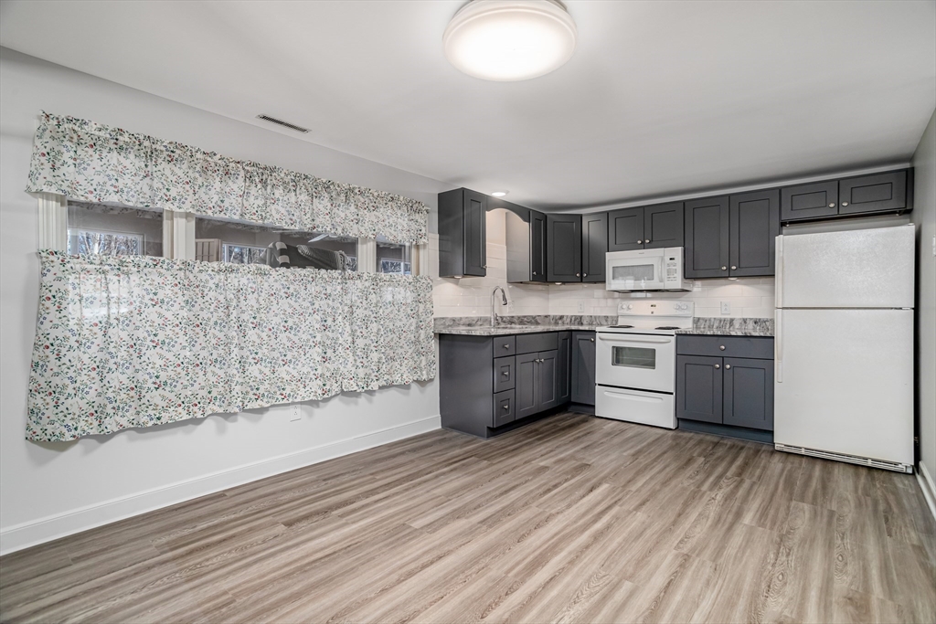 property viewer photo 7