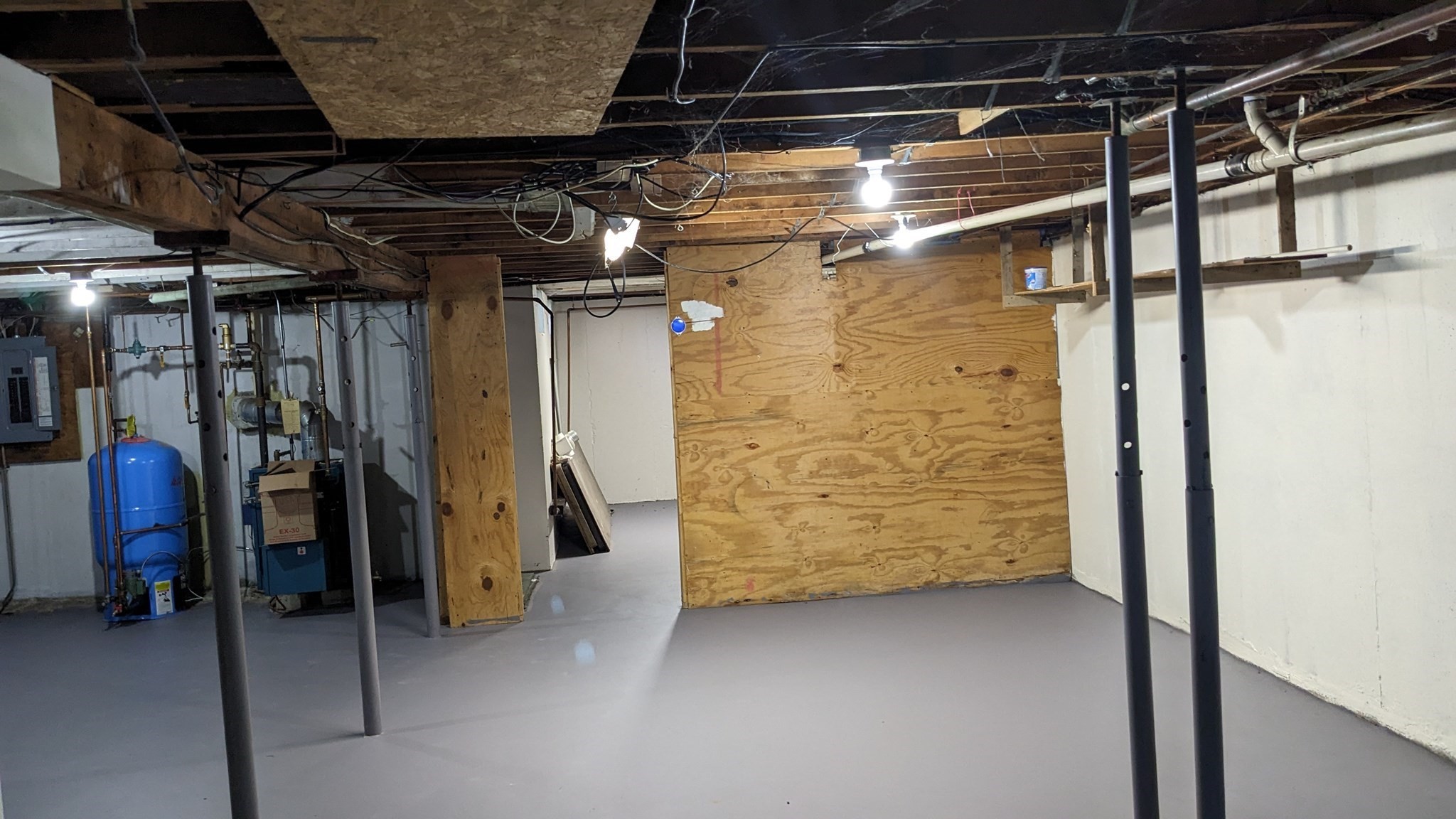 main property photo 24