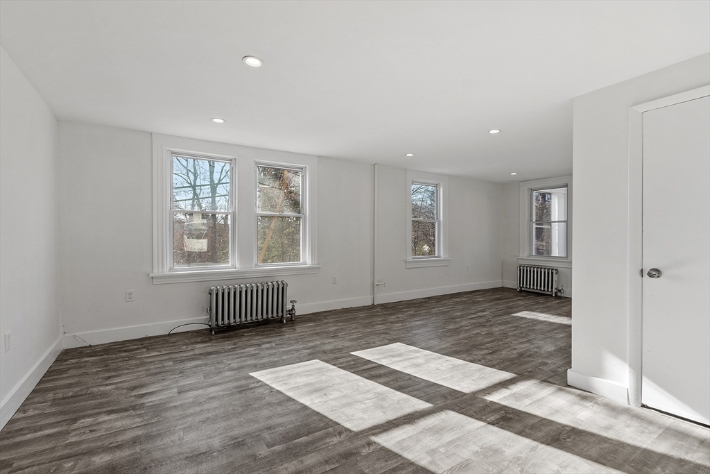 property viewer photo 10