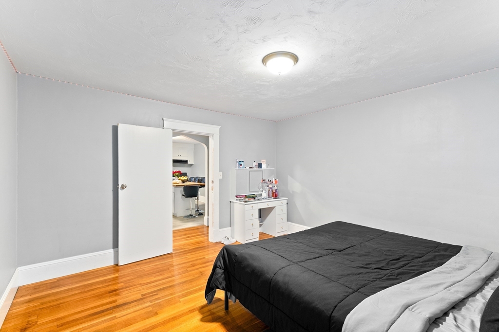 property viewer photo 10
