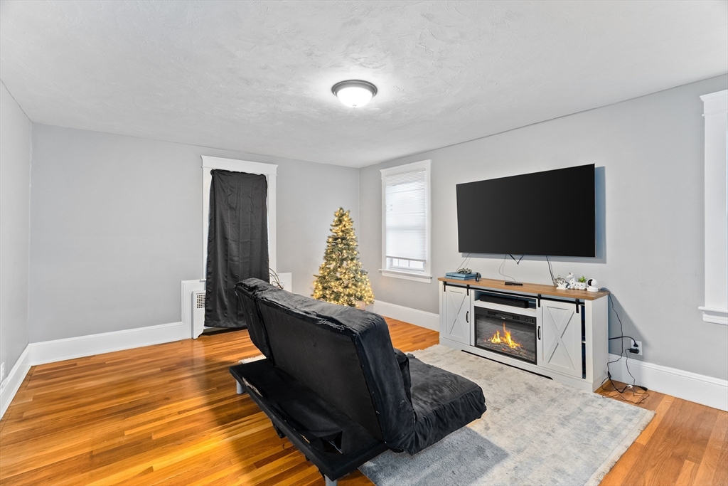 property viewer photo 5