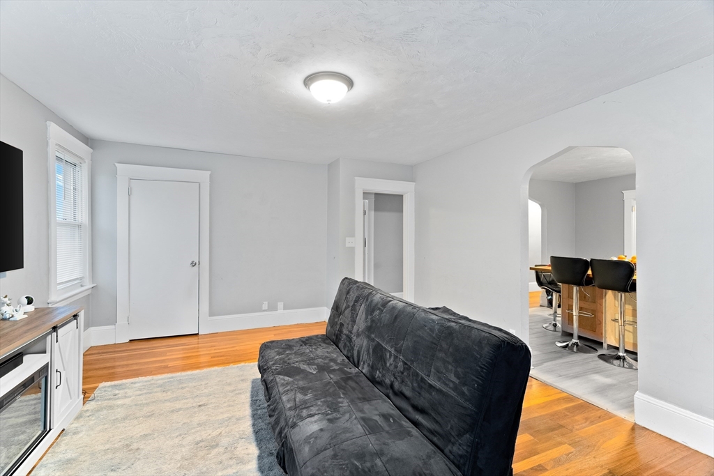 property viewer photo 6