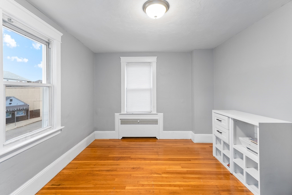 property viewer photo 7
