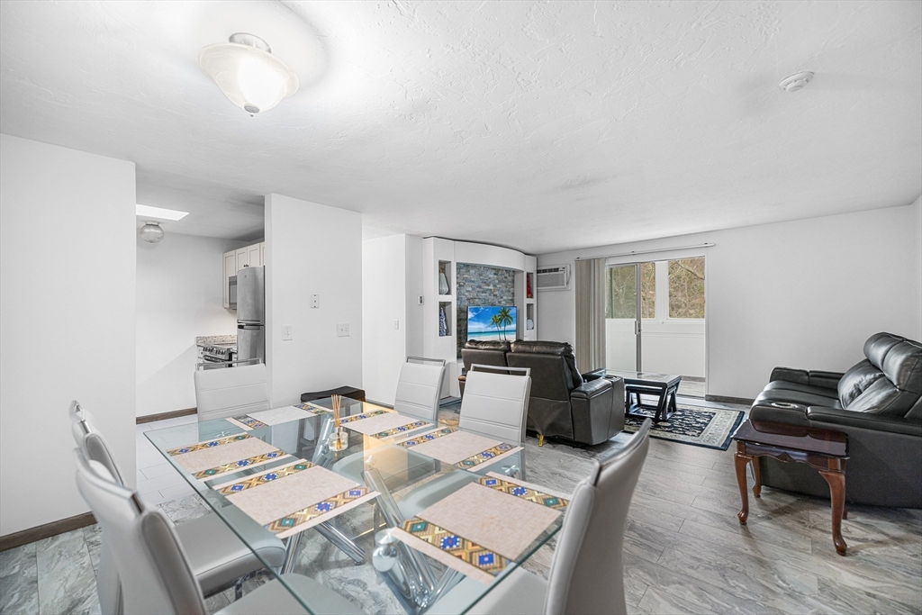 property viewer photo 3