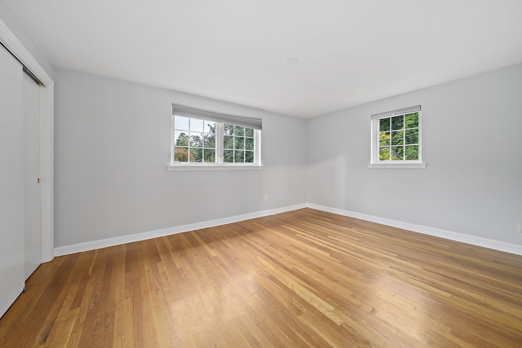 property viewer photo 11