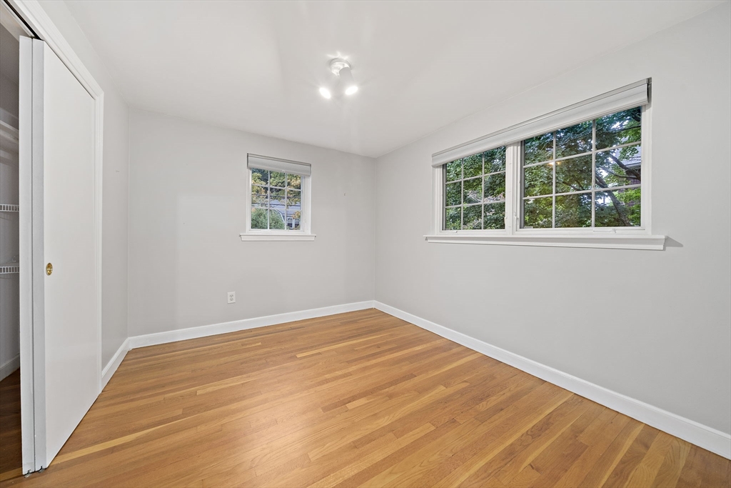 property viewer photo 13