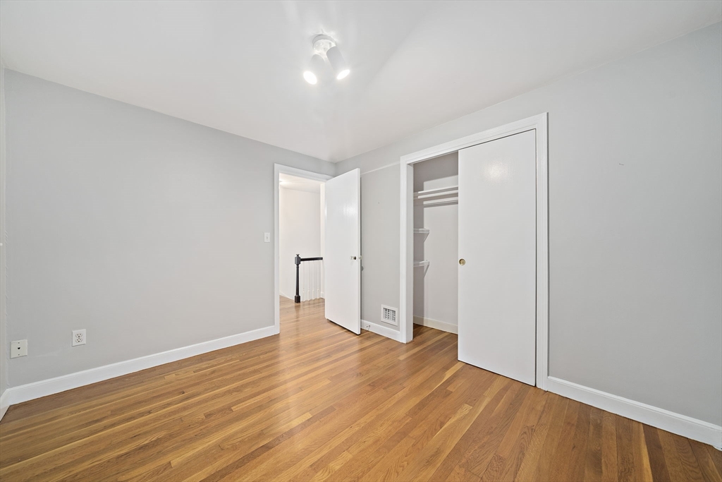 property viewer photo 14
