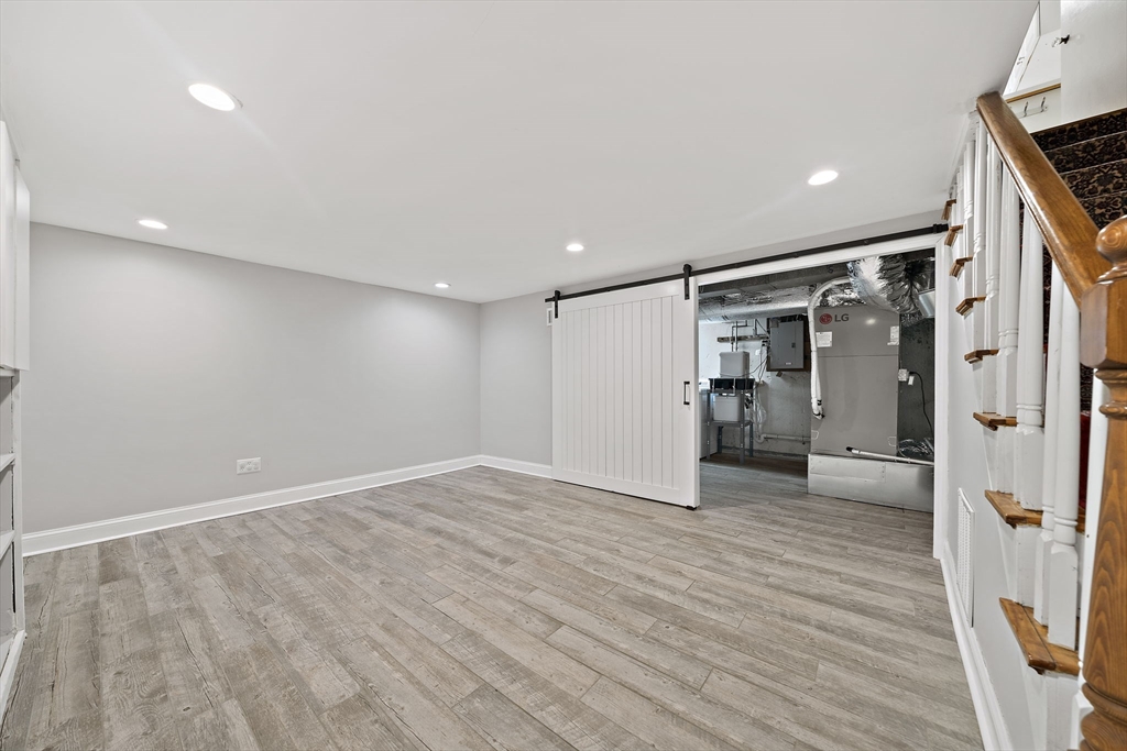 property viewer photo 16
