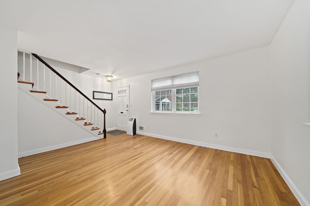 property viewer photo 5