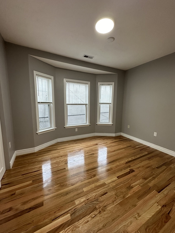 property viewer photo 11