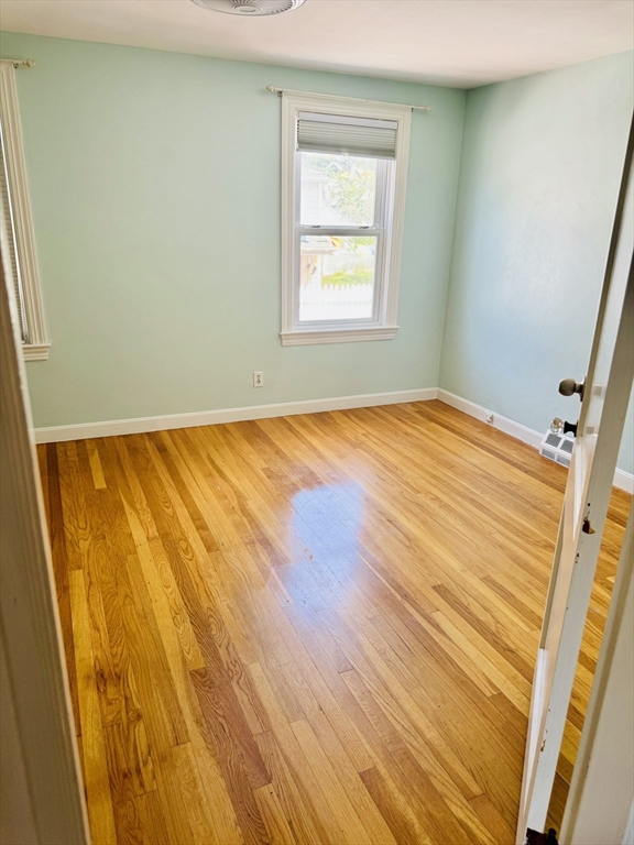 property viewer photo 8