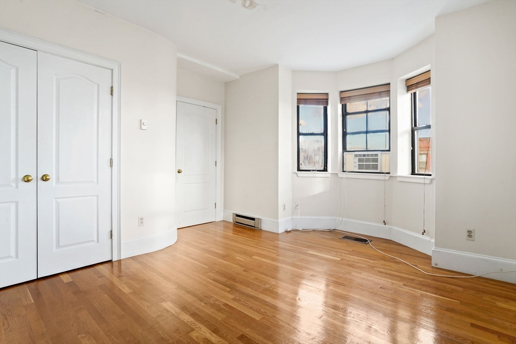 property viewer photo 11
