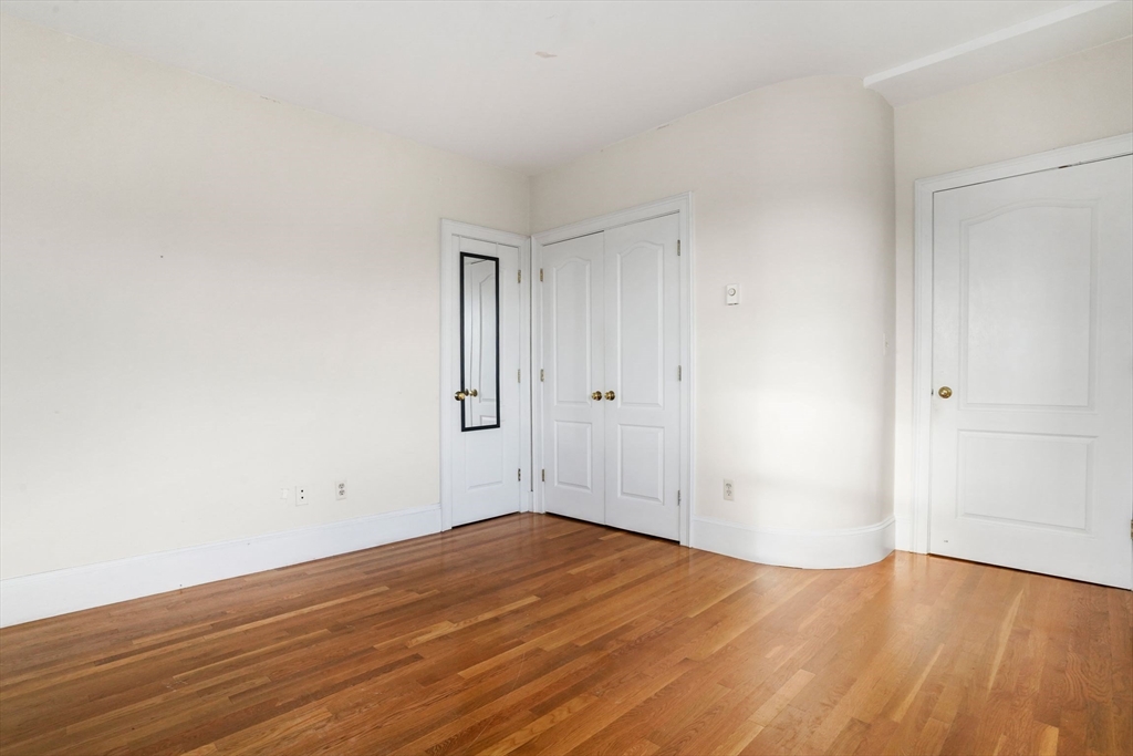 property viewer photo 12