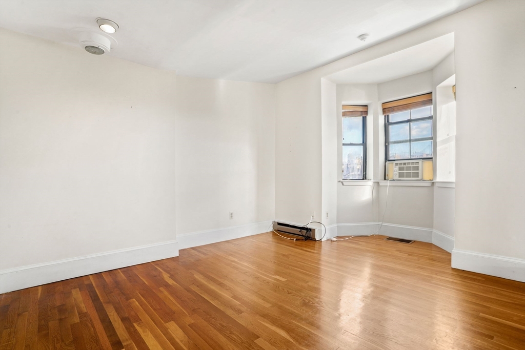 property viewer photo 3
