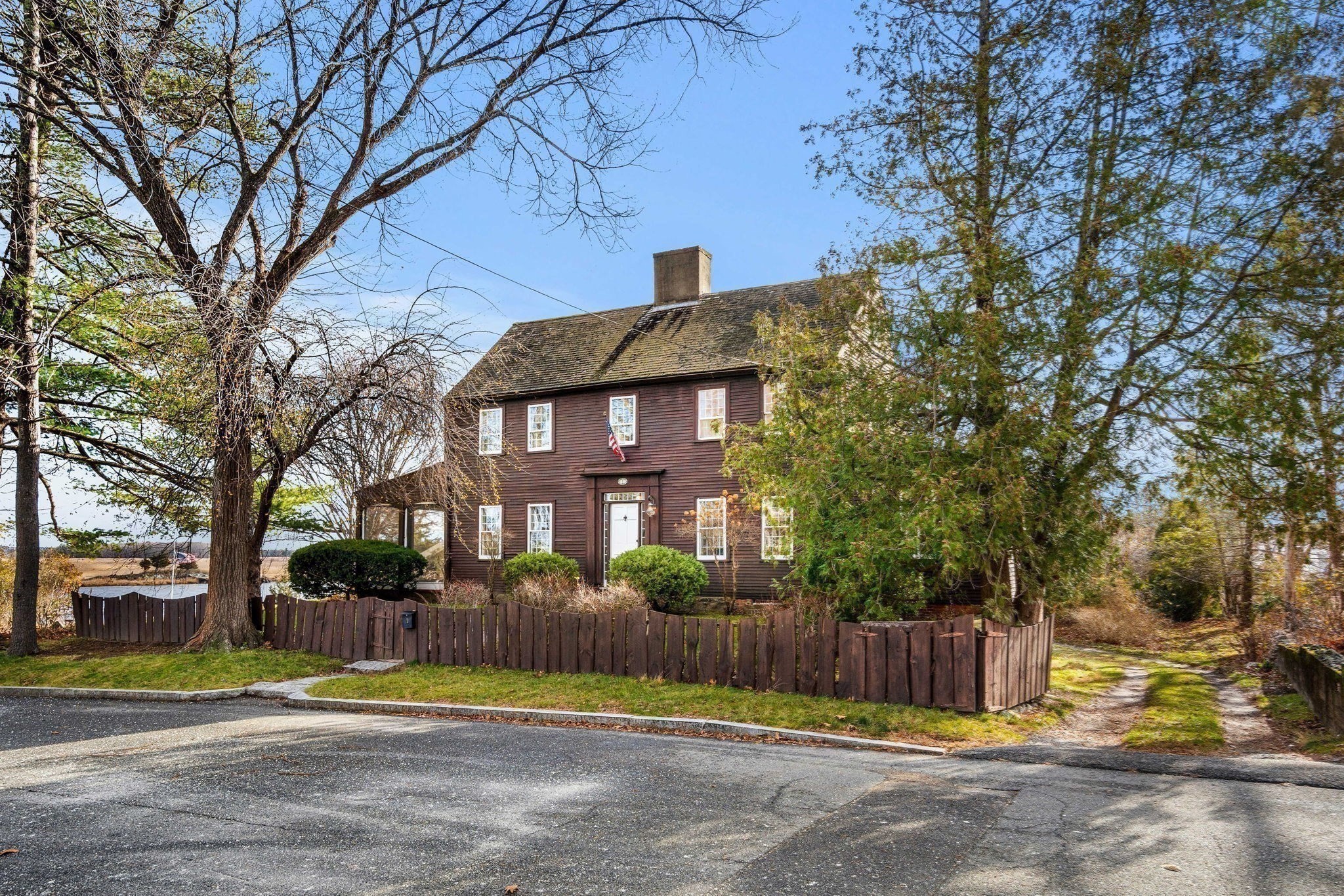 main property photo 5