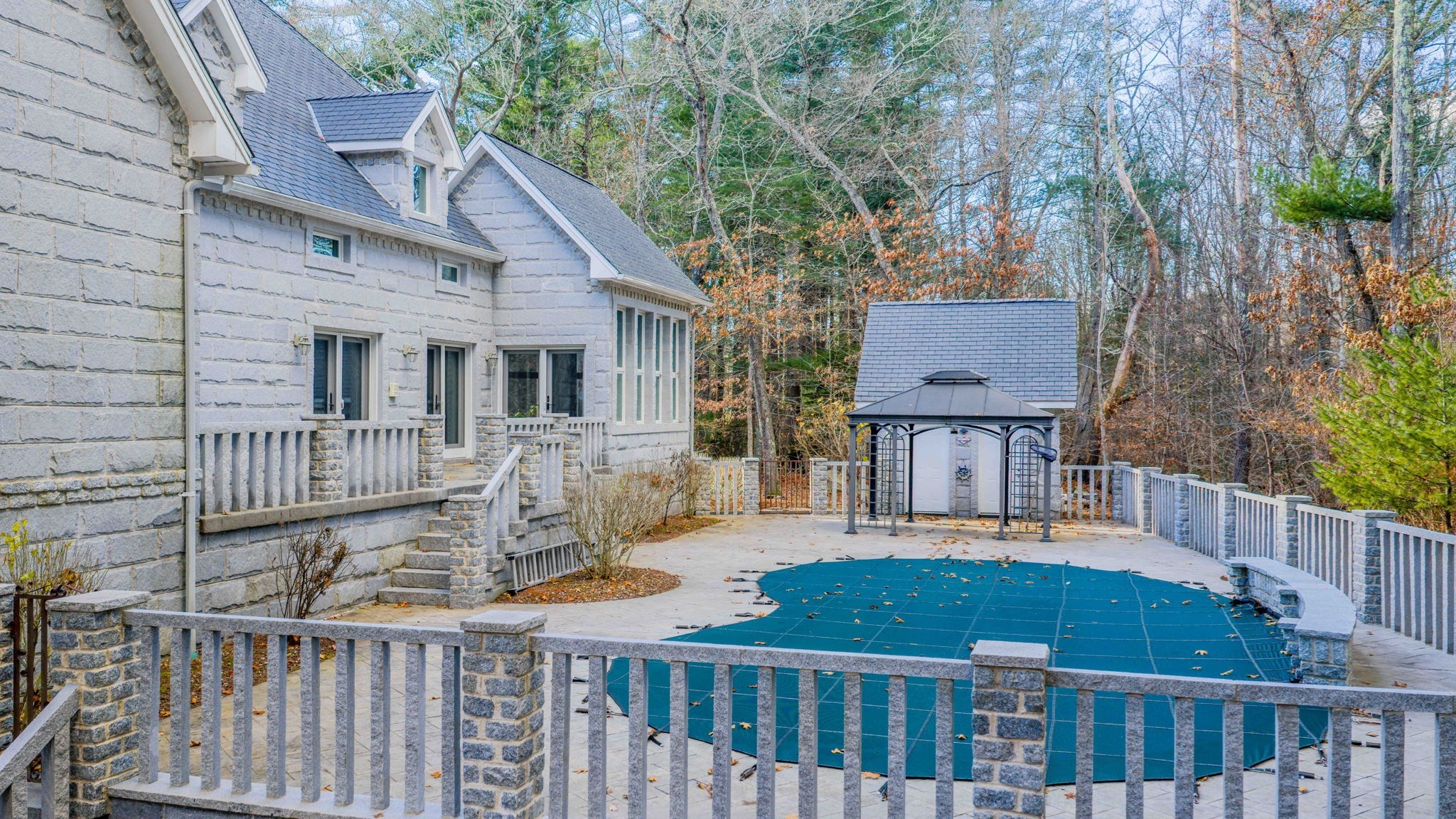 main property photo 37