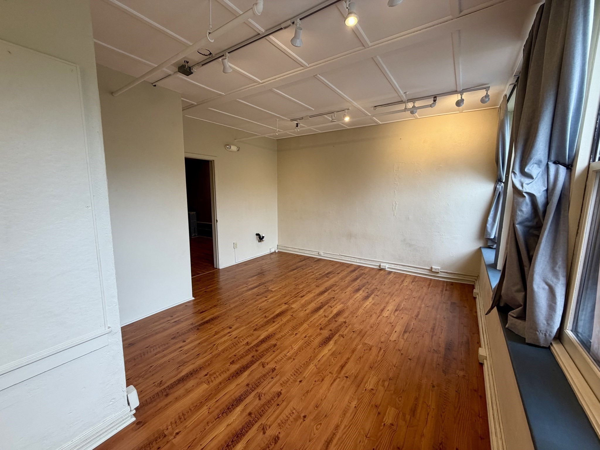property viewer photo 4