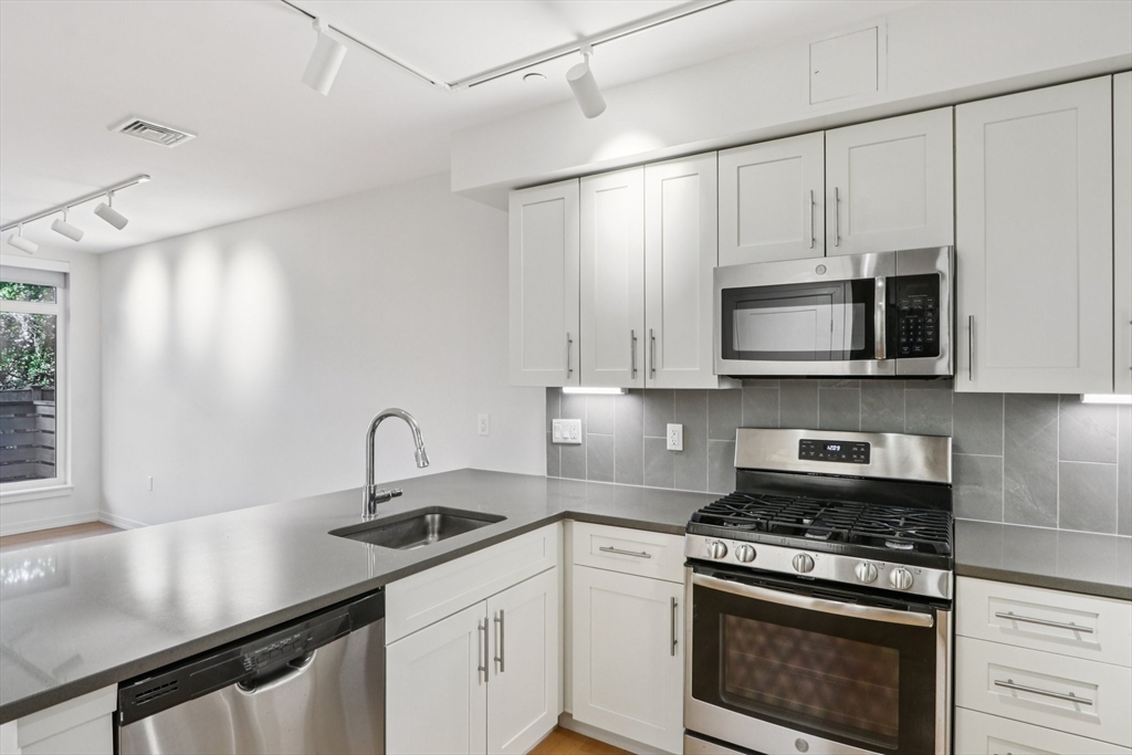 property viewer photo 1