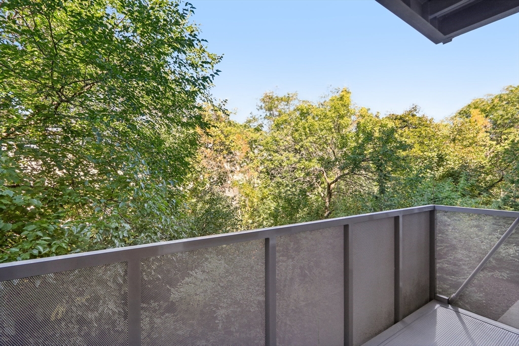 property viewer photo 4