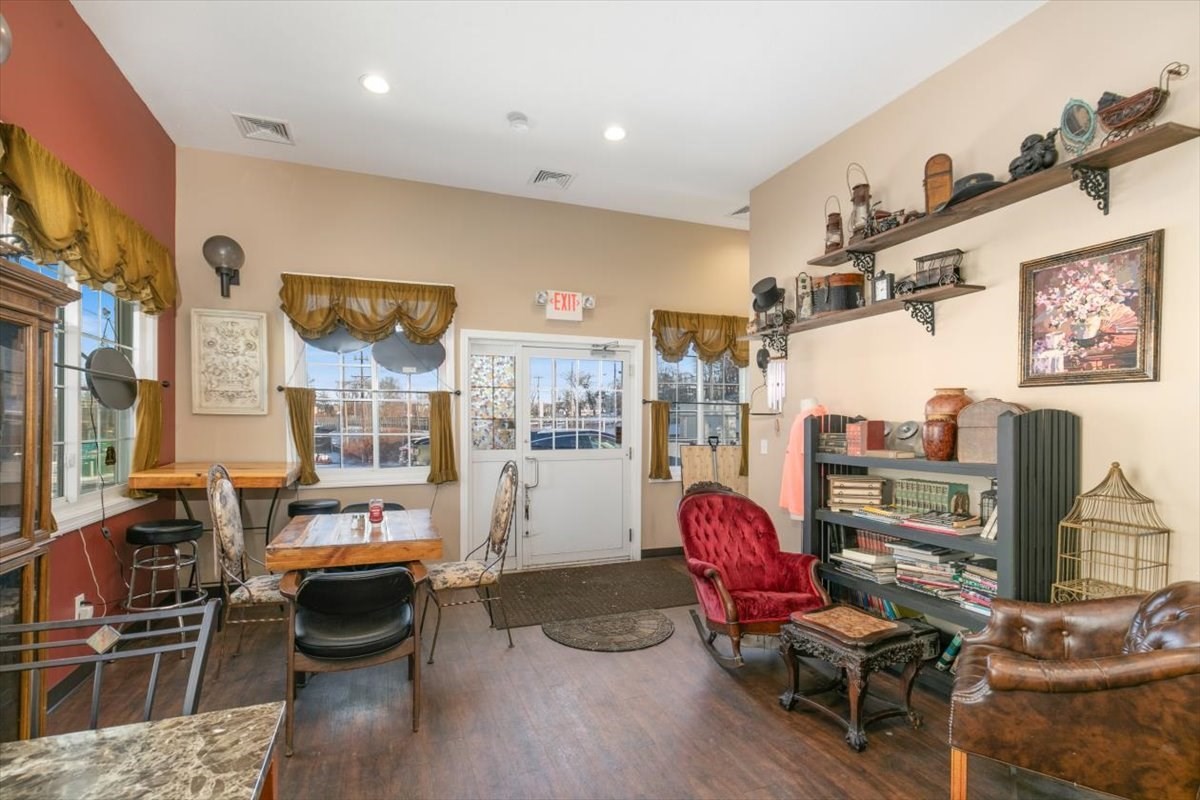 main property photo 14