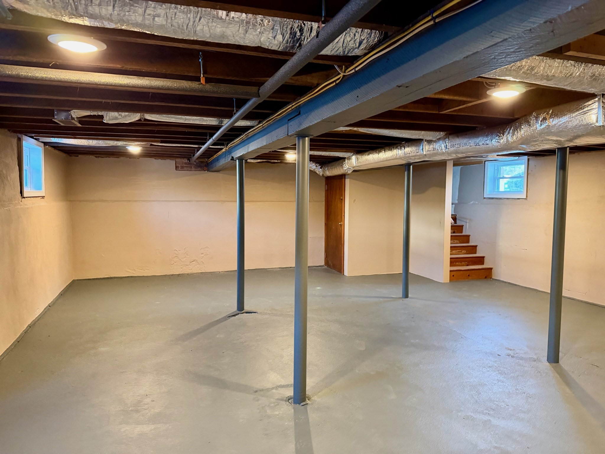 main property photo 18