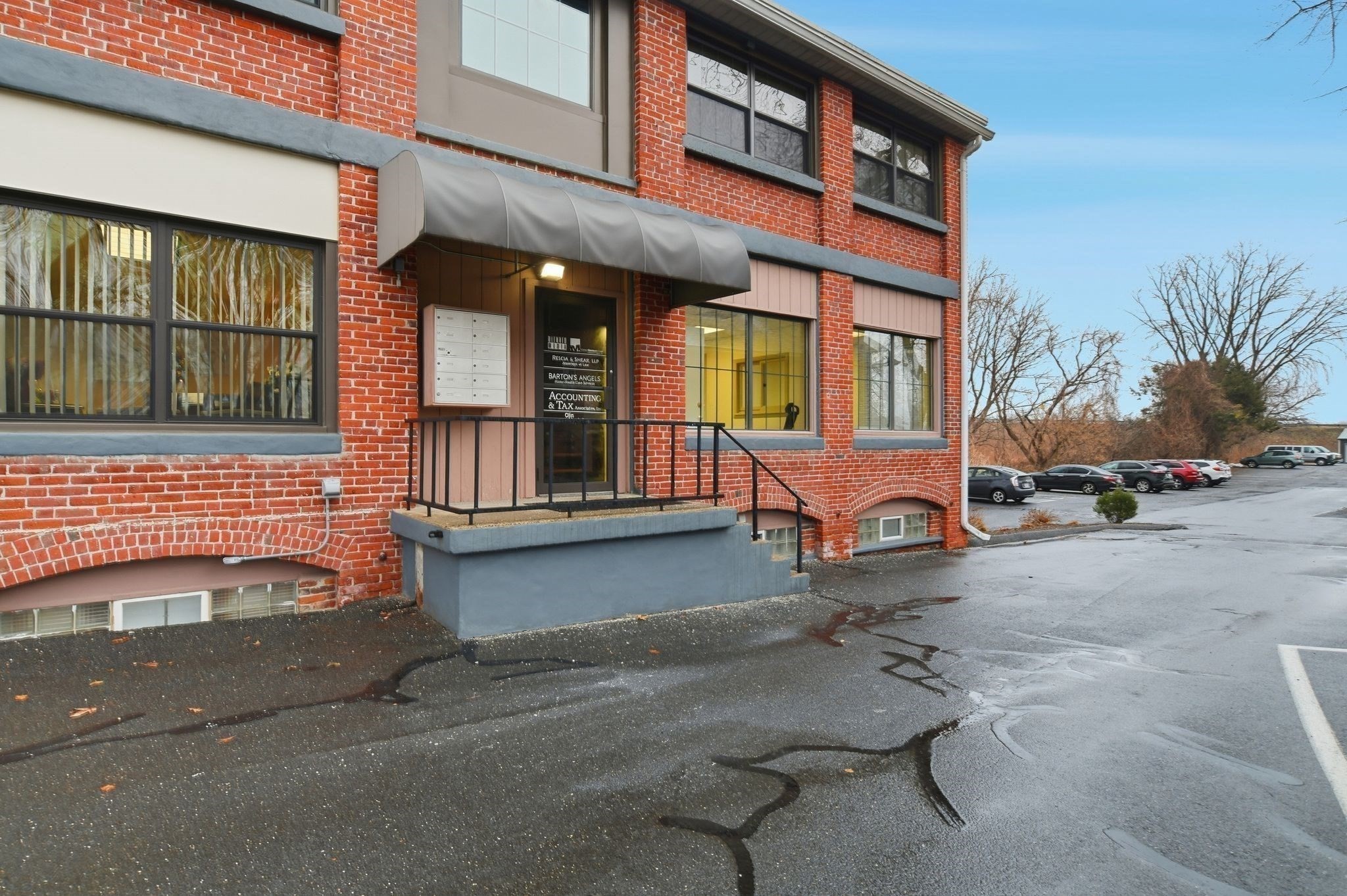 main property photo 12