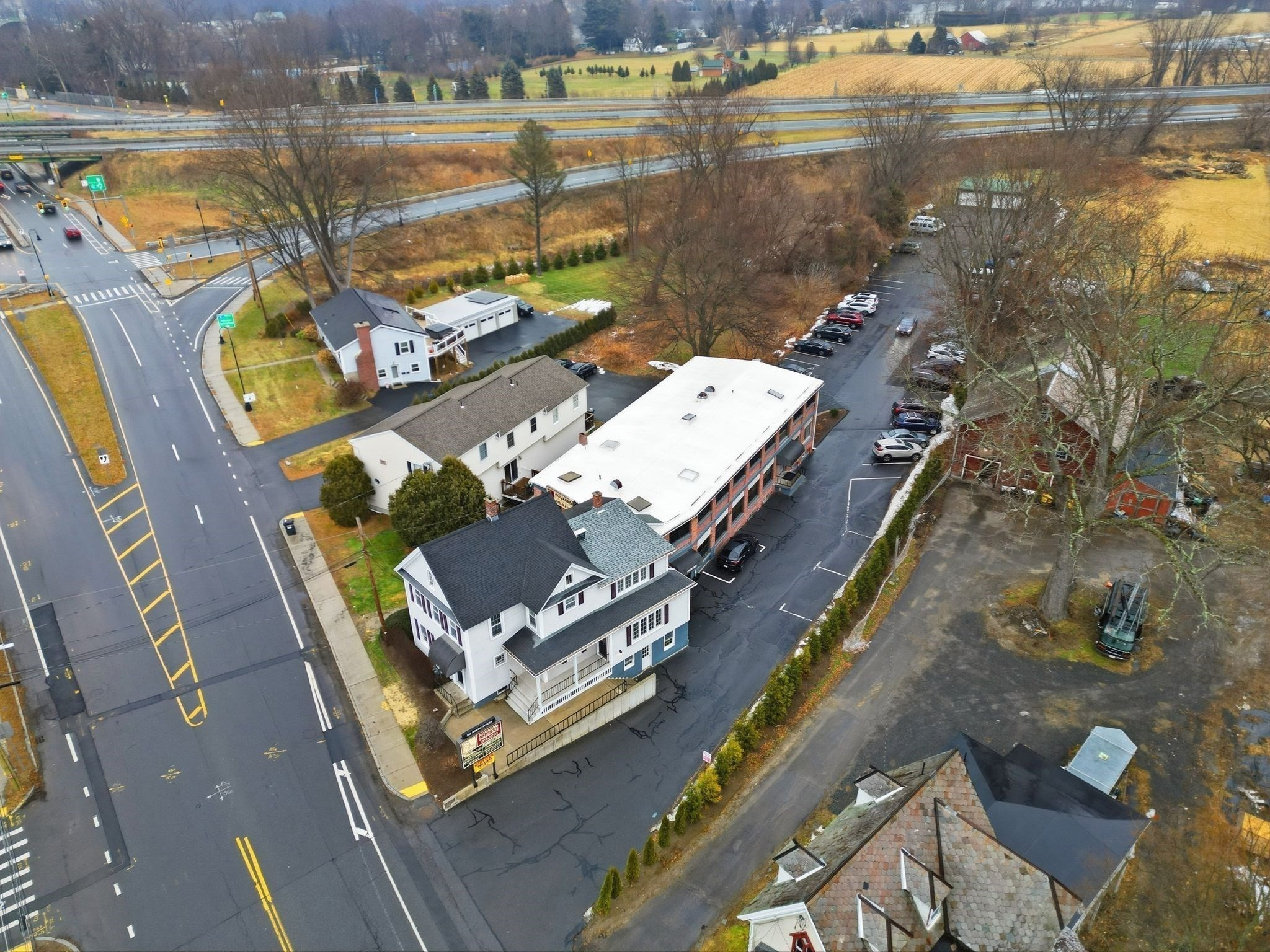 main property photo 24