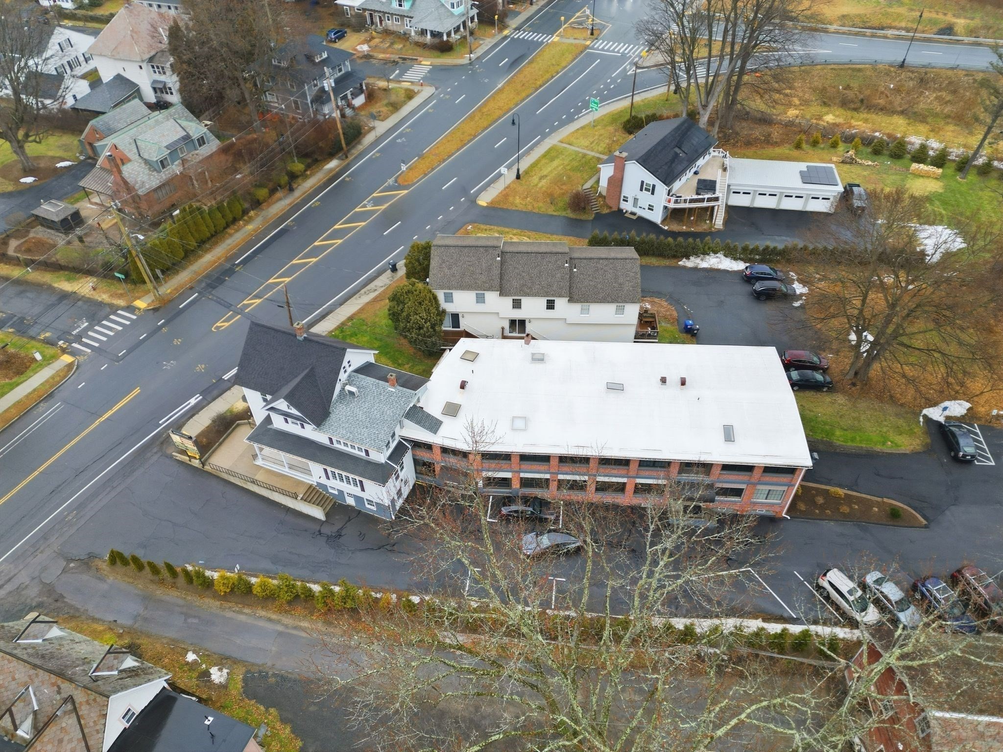main property photo 25