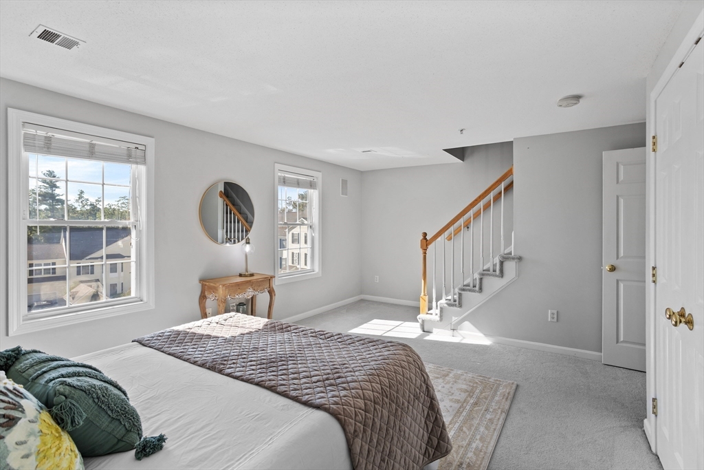 property viewer photo 16