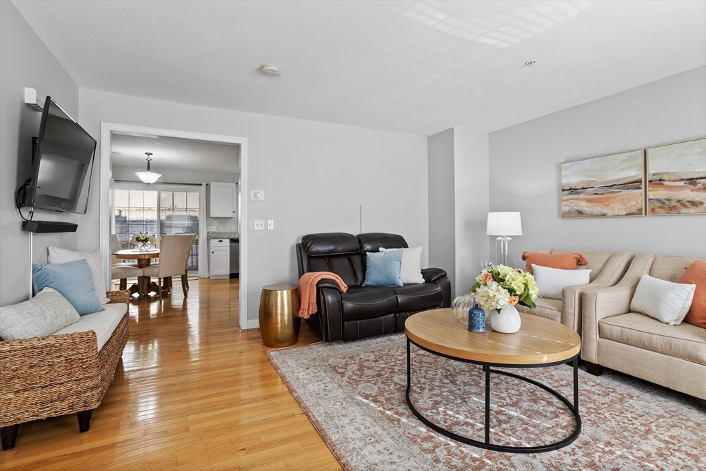 property viewer photo 4