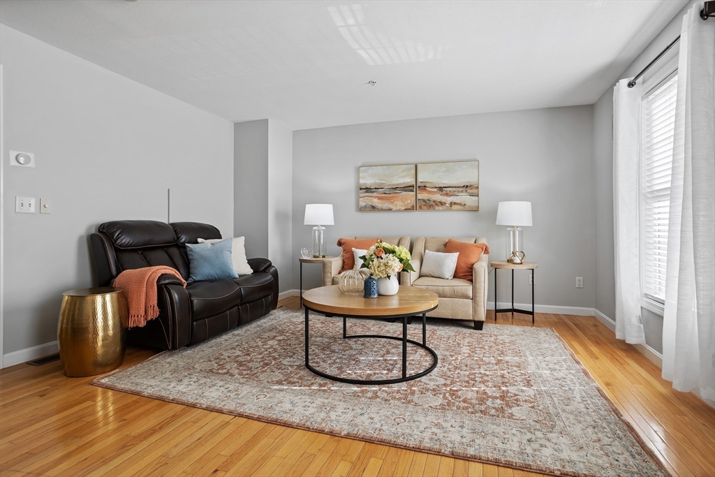 property viewer photo 5