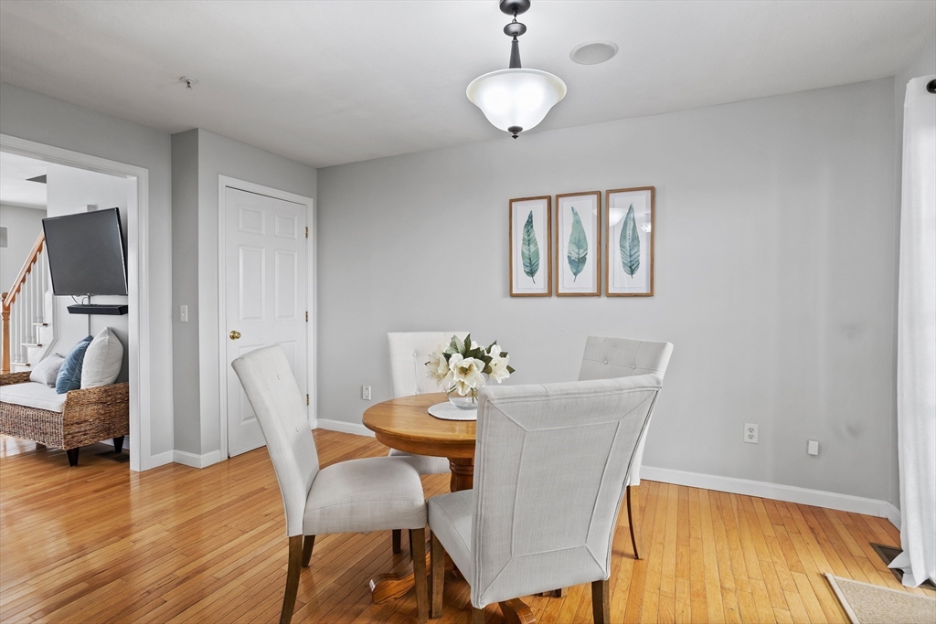 property viewer photo 7