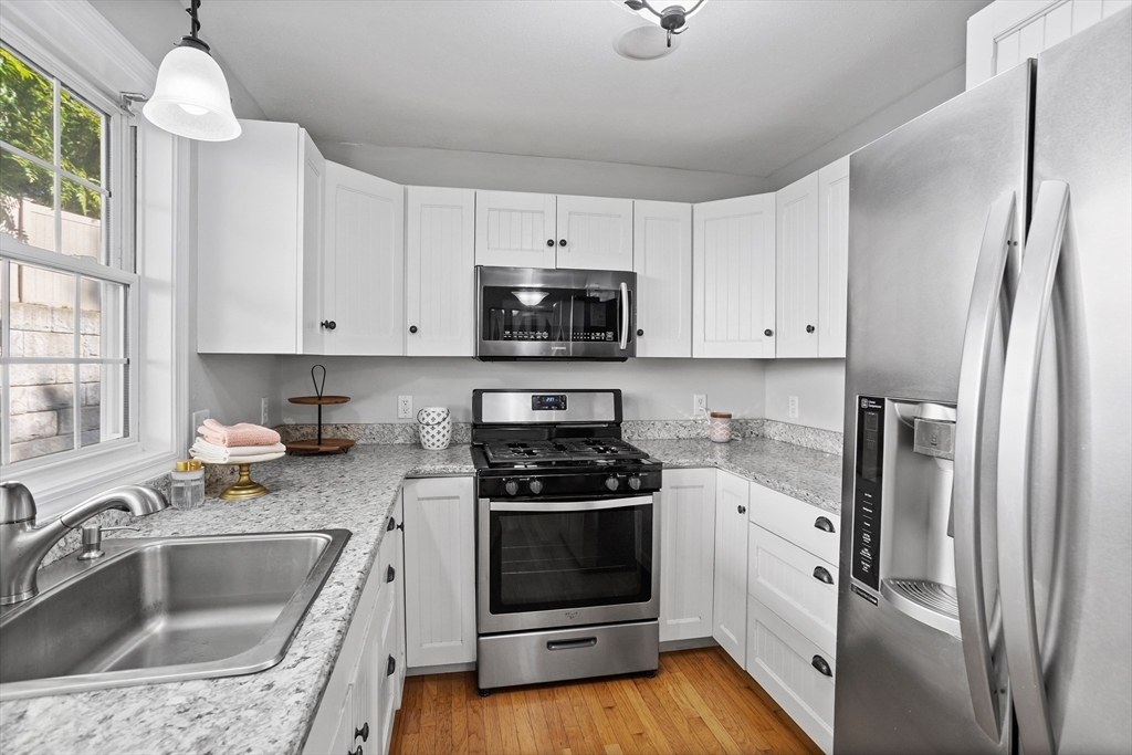property viewer photo 9