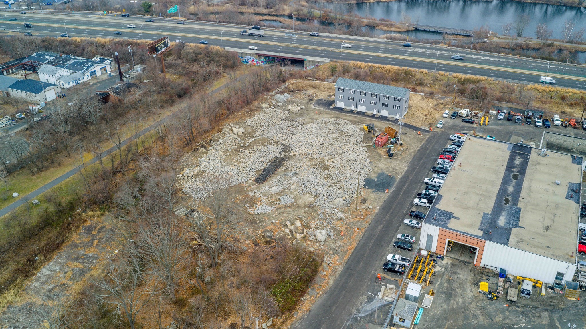 main property photo 27