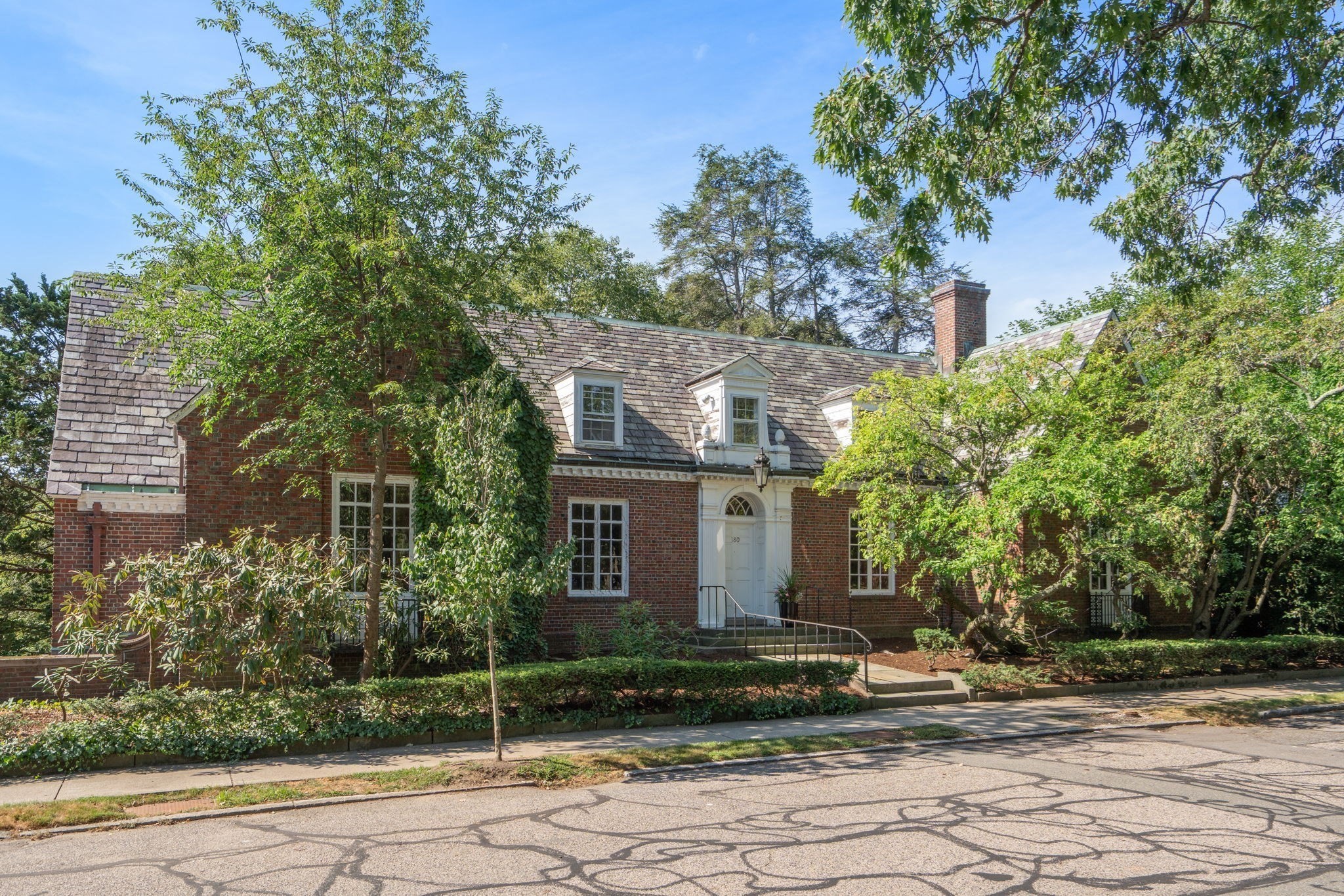 main property photo 33