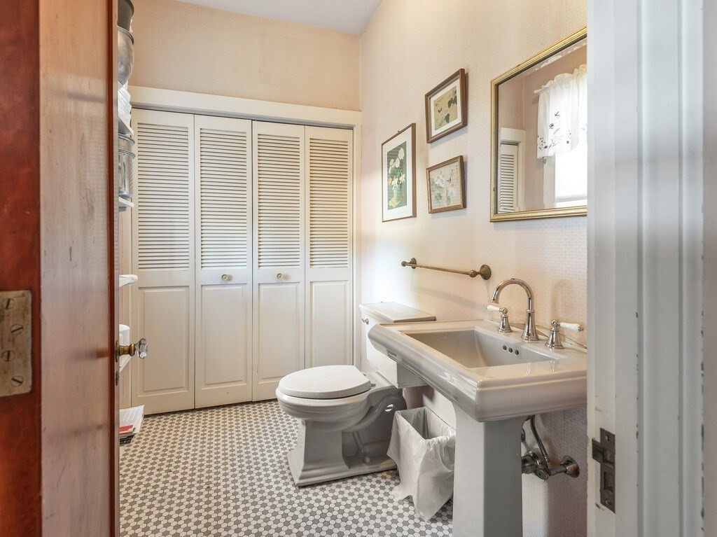 property viewer photo 12