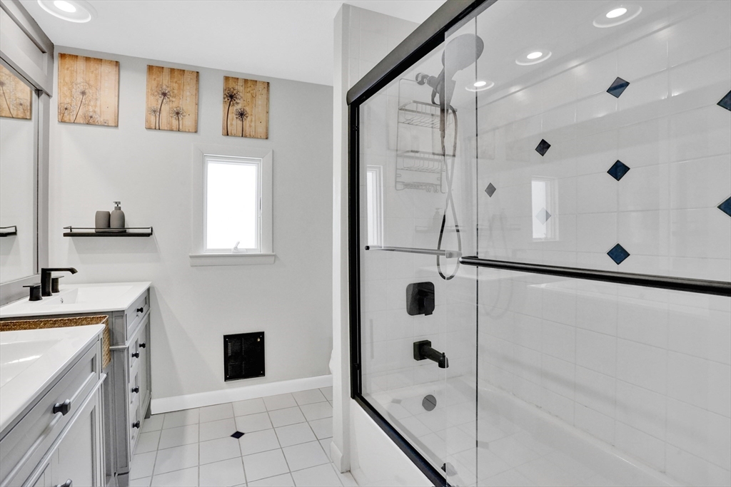 property viewer photo 12