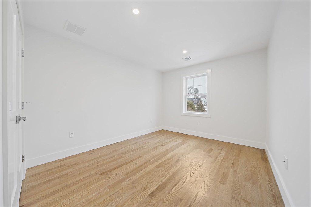 property viewer photo 22