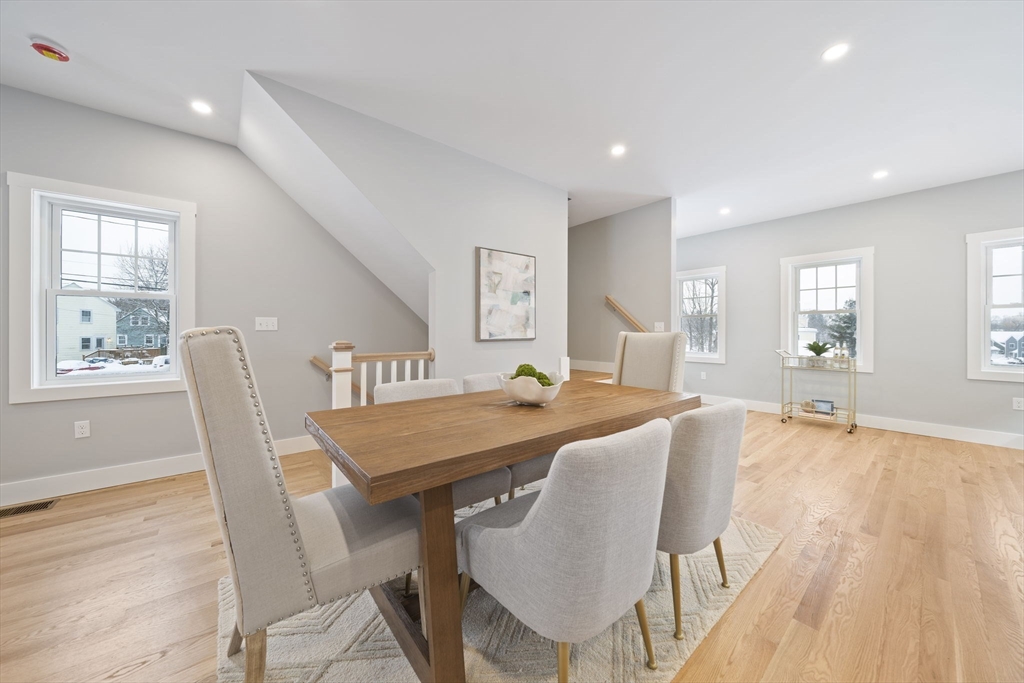 property viewer photo 4